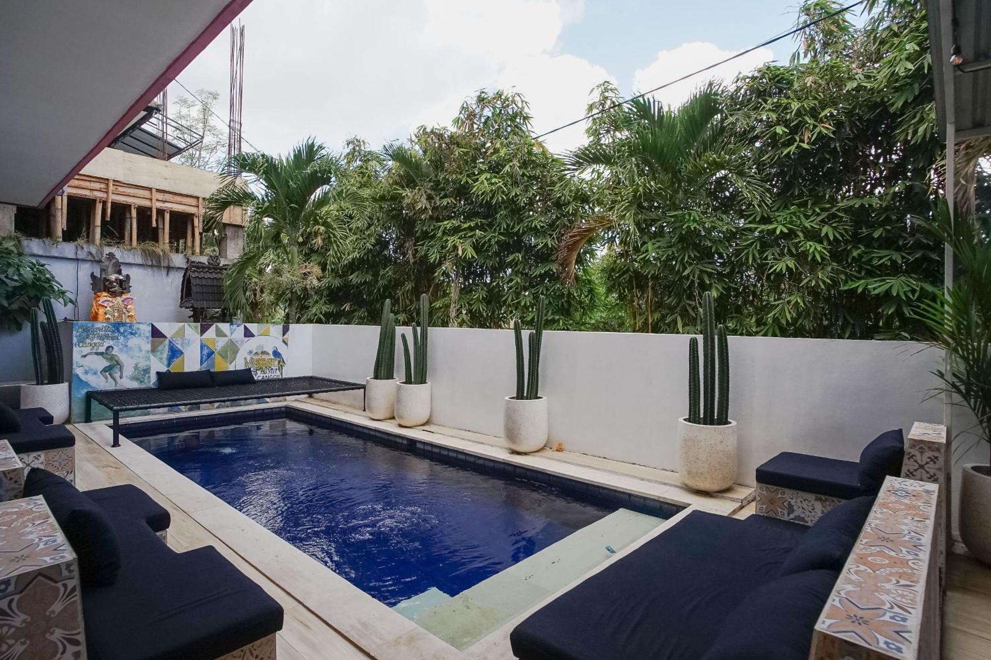 Margarita Surf Hostel Canggu Ngoại thất bức ảnh
