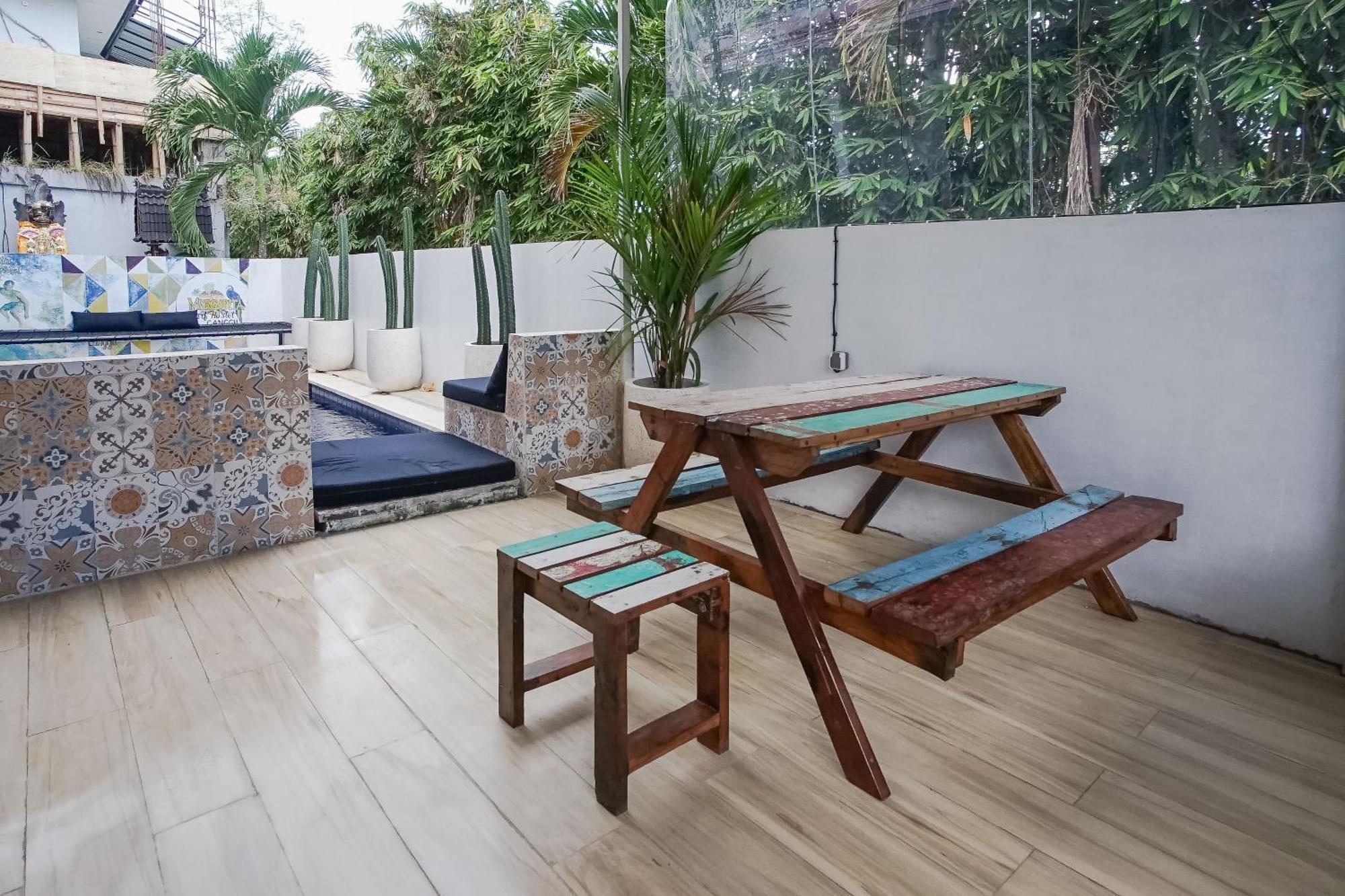 Margarita Surf Hostel Canggu Ngoại thất bức ảnh